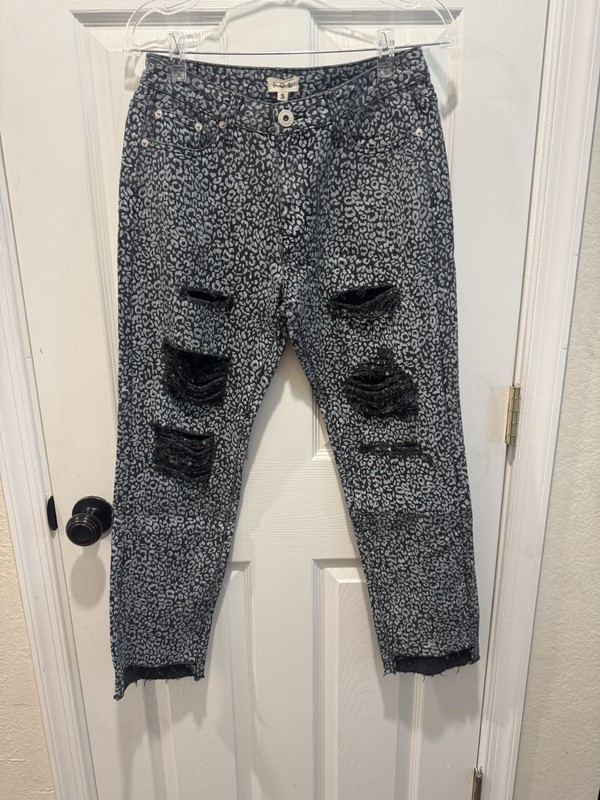 Pol Jeans Black Leopard Distressed Small BNWOT