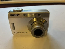 Sony Cyber-shot DSC-S500 Digital Camera Silver 6.0 MP 2.4" LCD 3x Zoom AS IS