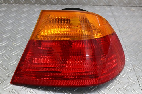BMW E46  Rücklicht Heckleuchte rechts  aussen  8364726  8 364 726
