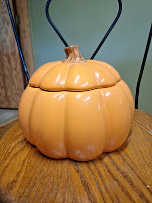 HALLOWEEN FALL VINTAGE STONELITE CLAY PUMPKIN & LID ASIA MASTER GROUP