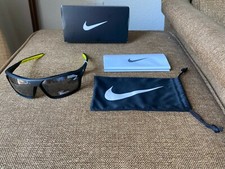 Men's Nike EV1032 Traverse Sunglasses Matte Black Grey Max Optics Lens With Box