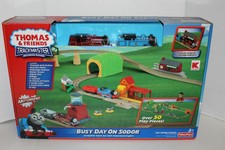 thomas and friends busy day on sodor set
