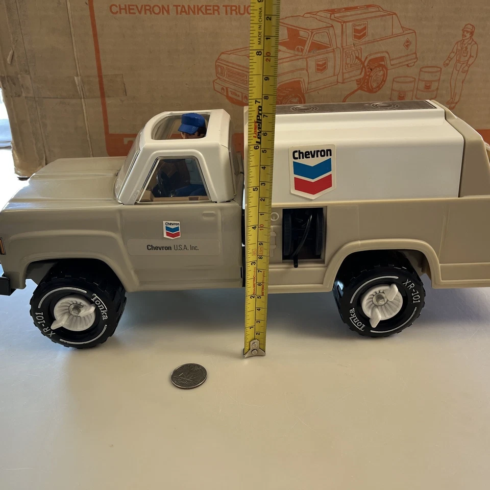 Tanker Tonka #3166 Chevron EE. UU. NUEVO EN CAJA manejo el mismo día y envío rápido en muy buen estado Foto 3 de 4