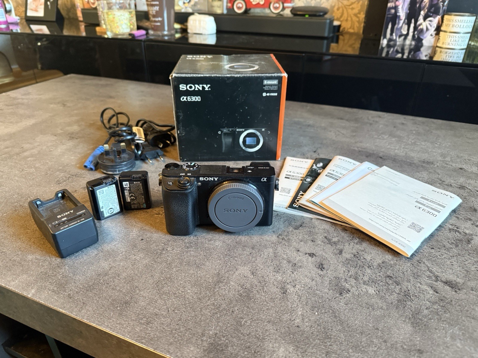 Sony A6300 Mirrorless Camera Body with batteries & Charger