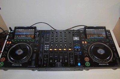 Pioneer CDJ - 3000 x2 + DJM A9 Flagship Bundle
