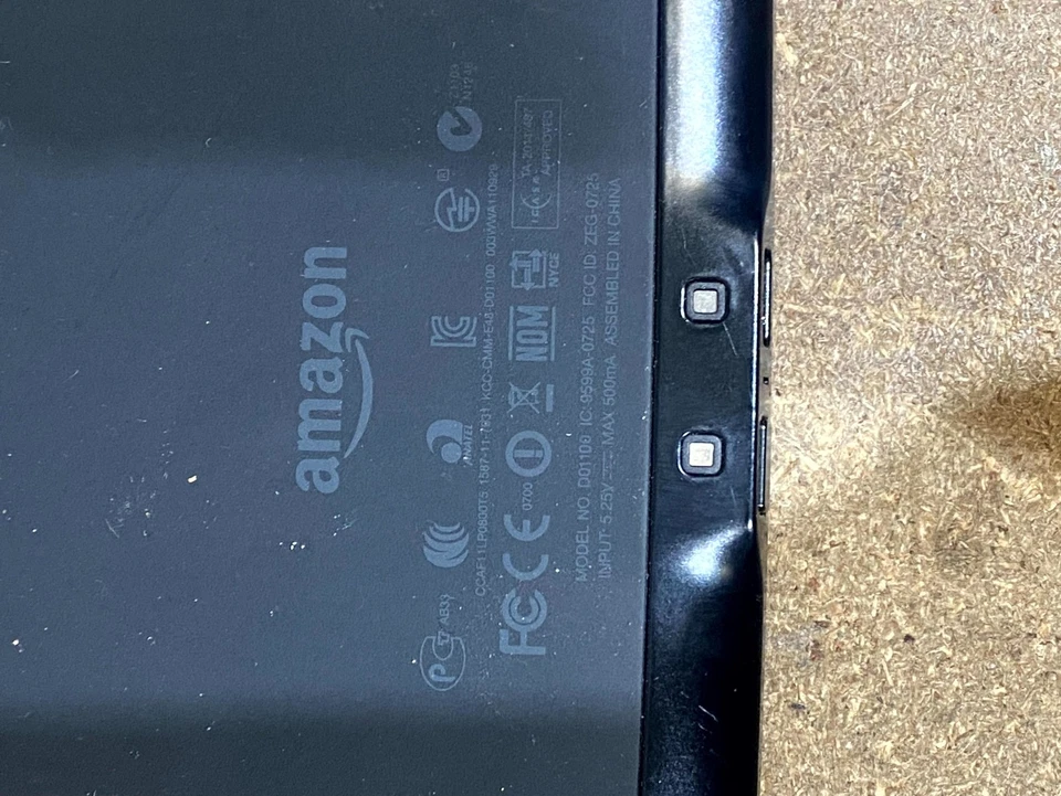 Amazon Kindle (4th Generation) D01100 eBook Reader Black Touchscreen Wi-Fi 500mA - Image 4 of 4