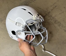 Xenith Epic Medium 2019 Youth Football Helmet With Chin Strap White