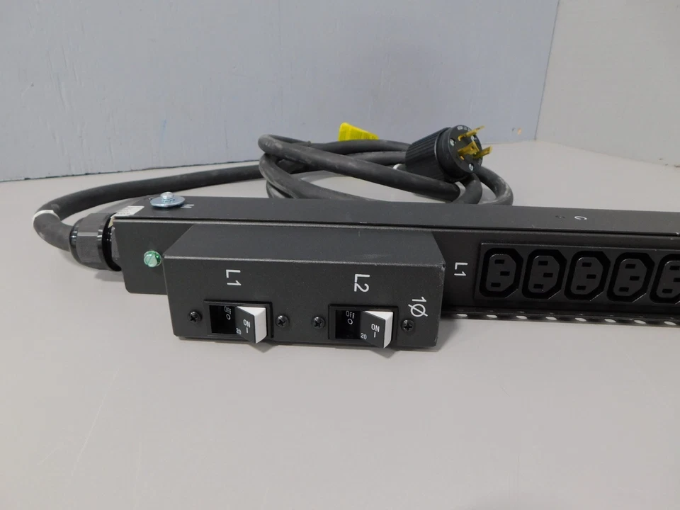 HP HSTNR-P034 Basic PDU Power Distribution Unit 200-240V 20-outlet 719884-004 - Image 2 of 4