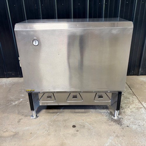 Silver King SKMAJ3-C3 Refrigerated Milk Dispenser, 18‑Gallon, 3‑Valve SKMAJ3