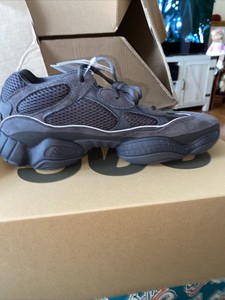 black yeezy boost 500