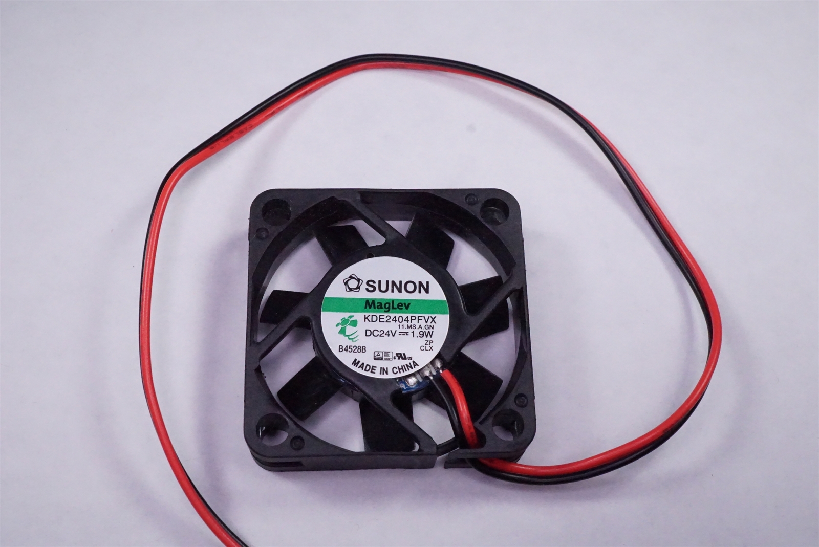 KDE2404PFVX 11.MS.A.GN SUNON Axial Fan DC 24V 1.9W 8500RPM 40x40x10mm NOS