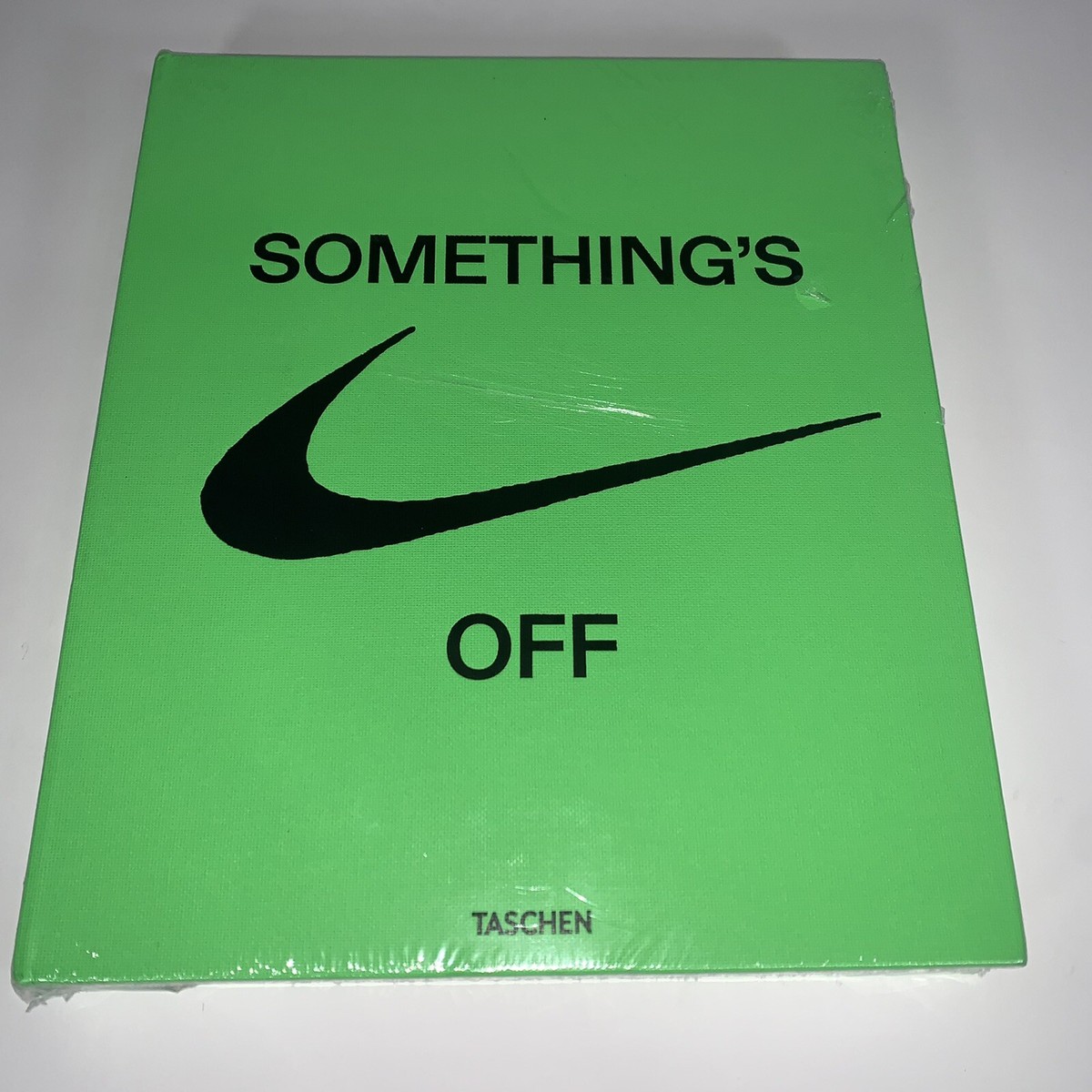 洋書 SOMETHING'S OFF by TASCHEN New Virgil Abloh x Nike ICONS Something's Off Book Taschen