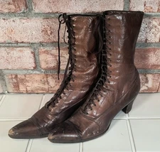 WOMAN'S ANTIQUE VICTORIAN BROWN LEATHER HIGH TOP POINTED TOE LACE UP BOOTS