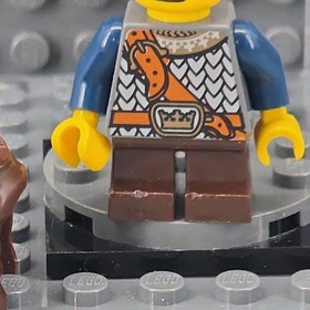 LEGO Castle Fantasy Era Warrior Dwarf Gold Helmet 852702 Battle Pack cas430