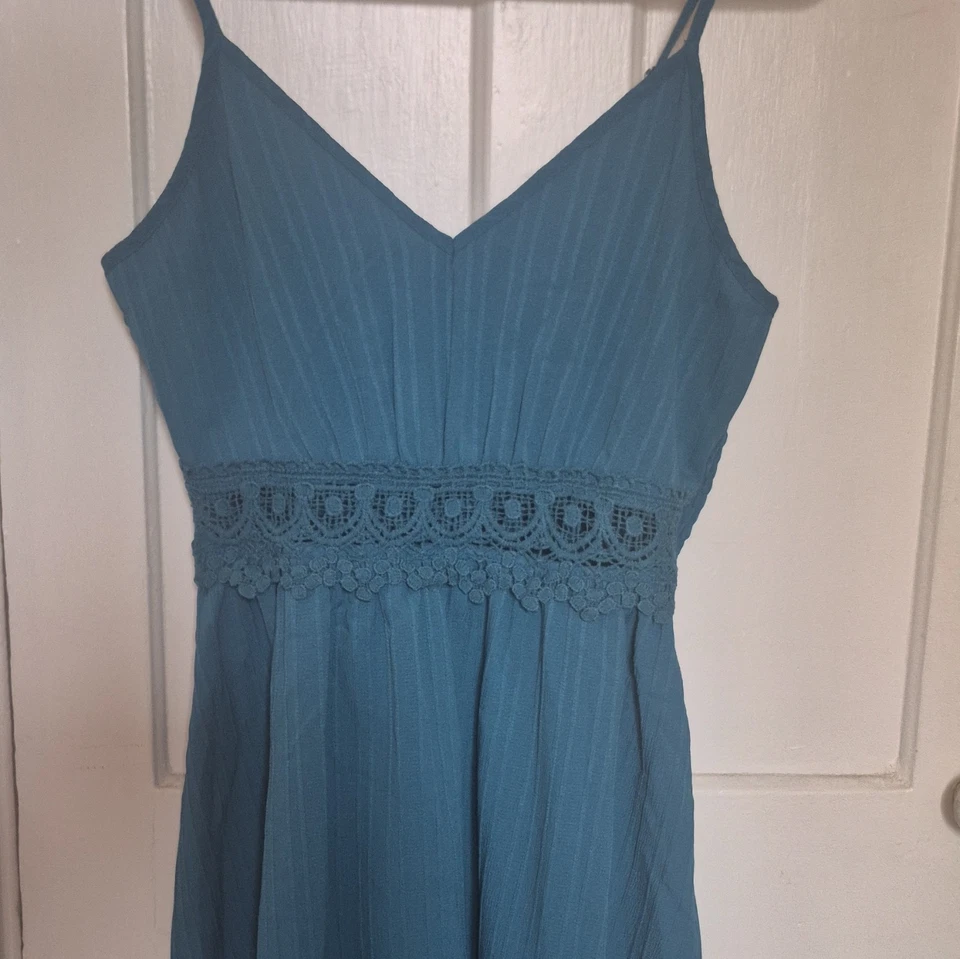 Shein Women's Blue No Pattern Strappy V-Neck Long Lace Slip Dress Size S - Image 1 of 1