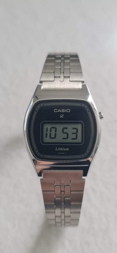 Casio LB-320 (192) Ladies Vintage LCD Digital Watch Japan 1980 - Never Used - Foto 2 di 11