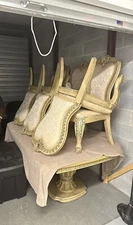 Dining table set for 6 With Extension Leaf Plus China Cabinet. USED