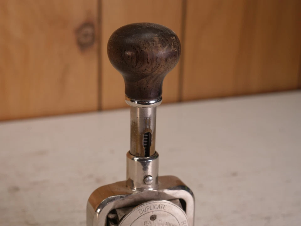 Antique Bates Numbering Machine Stamp Consecutive / Repeat / Duplicate working - Image 3 of 4