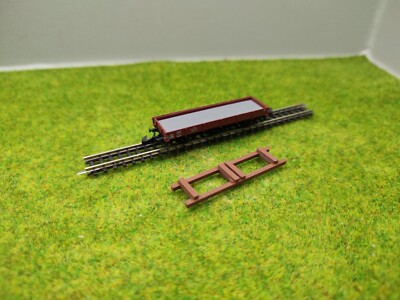 Zubehör Spur Z - Palette mit Mittelsteg zur Transport von Ladegut -  1:220