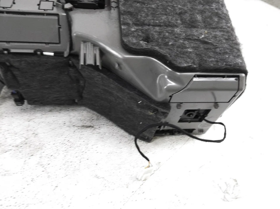 Mercedes-Benz E300 2017-2019 guantera compartimento caja de almacenamiento - 213-680-44-06-9K00 Foto 4 de 4