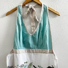 NOW DESIGNS Floral  Animals Print V-Neck Apron