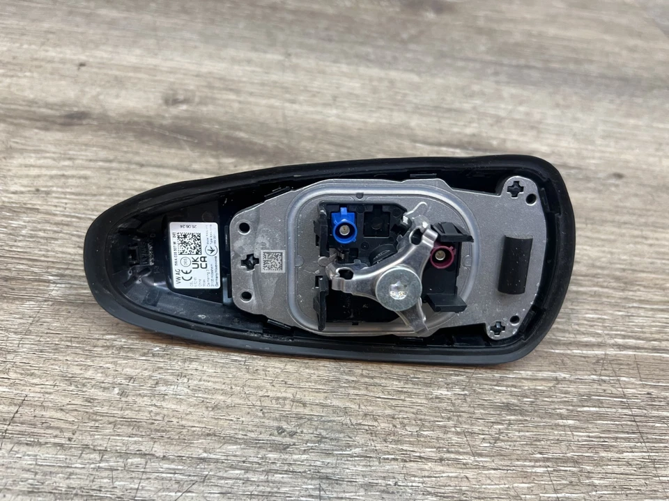 2021 Volkswagen Golf Radio Antenna Mast 5WA-035-507-M-041 - Image 2 of 4