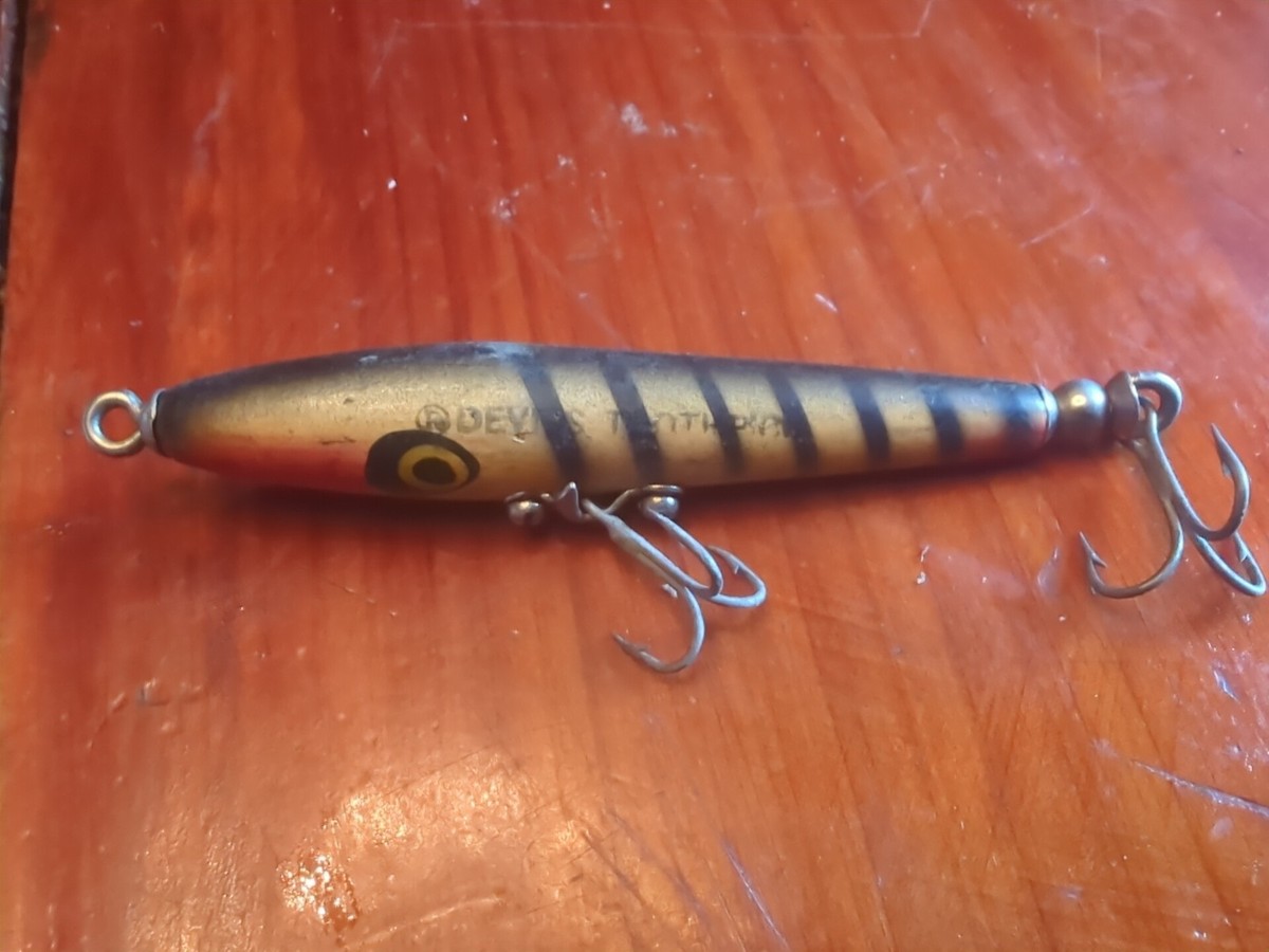 blue worm with yellow tail zoom fishing lure Ol Monster Color:Glow On Silver the Gambler Burner Worm Marine Power 3000 Electric green/yellow/orange
