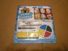 New Class Clowns Makeup Kit Everything you need to create Dozens of Friendly