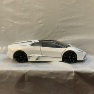 White Lamborghini Reventon Roadster Hot Wheels Loose Diecast Car 1