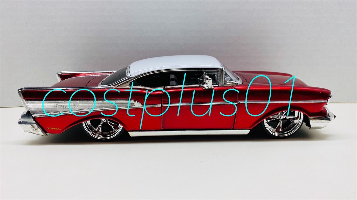 JADA DUB CITY OLDSKOOL 1957 BEL AIR 1:24 RED WITH WHITE TOP KMC