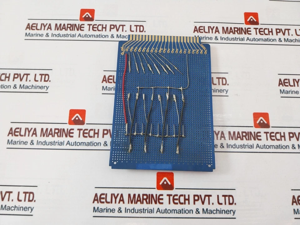 Vector 3662 Printed Circuit Board - Image 2 of 4