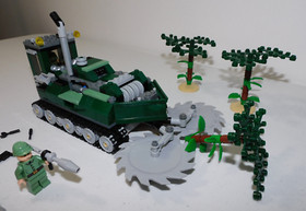 100% -2008 LEGO #7626 Indiana Jones Set JUNGLE CUTTER Colonel Dovchenko Minifig+