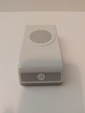 EK Tools 1.5" Scalloped Circle Punch