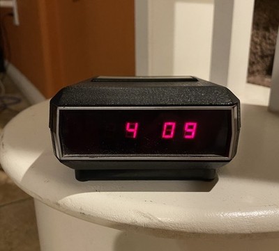 Novus 500A-4-P Alarm LED Red Number Space Display Clock - Rare