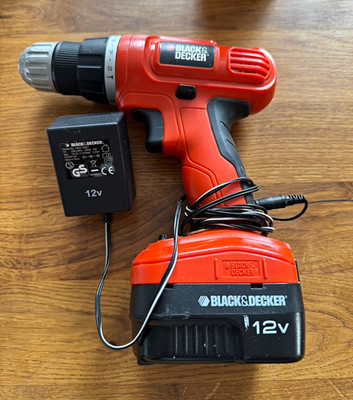 BLACK+DECKER EPC12 12V Akkuschrauber + Ladegerät