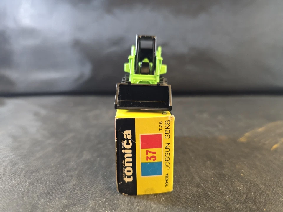 Tomica Black Box No.37 Jobsun SDK8 Foto 3 de 4