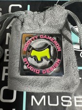 scotty cameron gallery scotty dog square round coin lime pink       