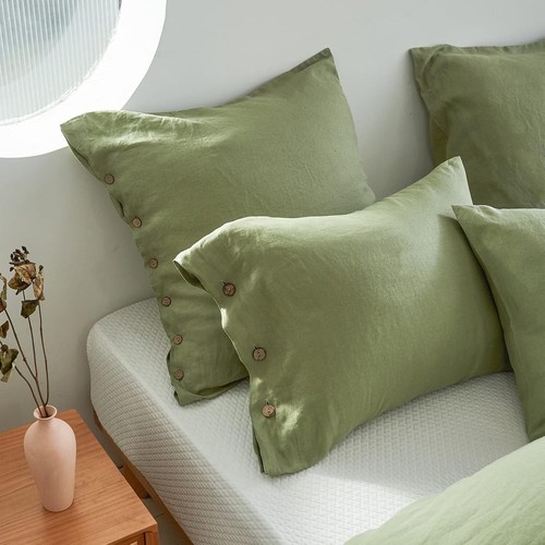 Set 2 Euro Shams in lino traspirante con bottoni cocco - 26x26 verde salvia - Foto 10 di 11