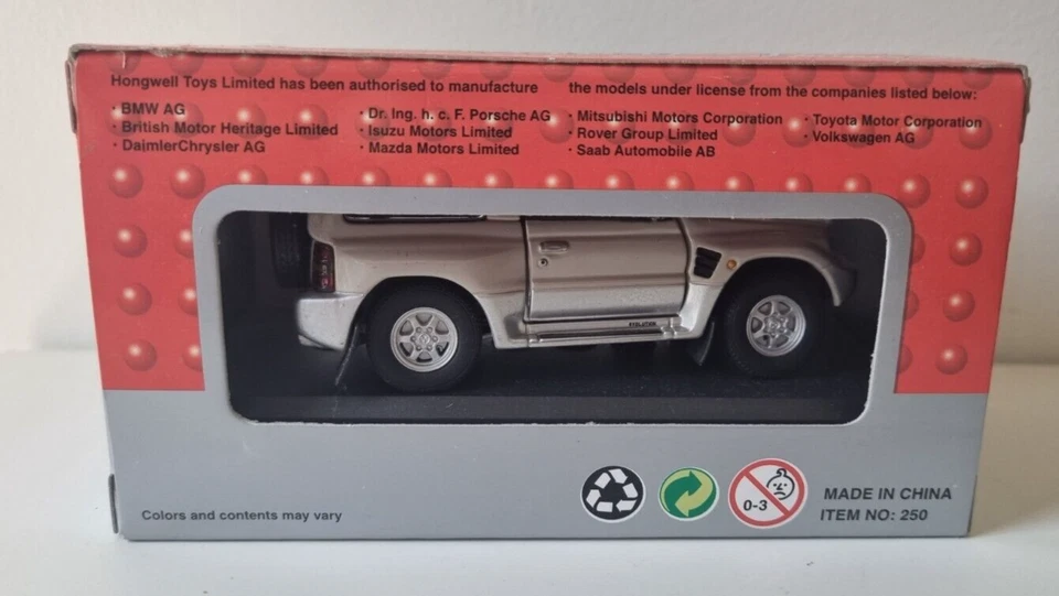 COCHE HONGWELL CARARAMA ESCALA 1:43 MITSUBISHI PAJERO GRIS NUEVO EN CAJA Foto 3 de 4