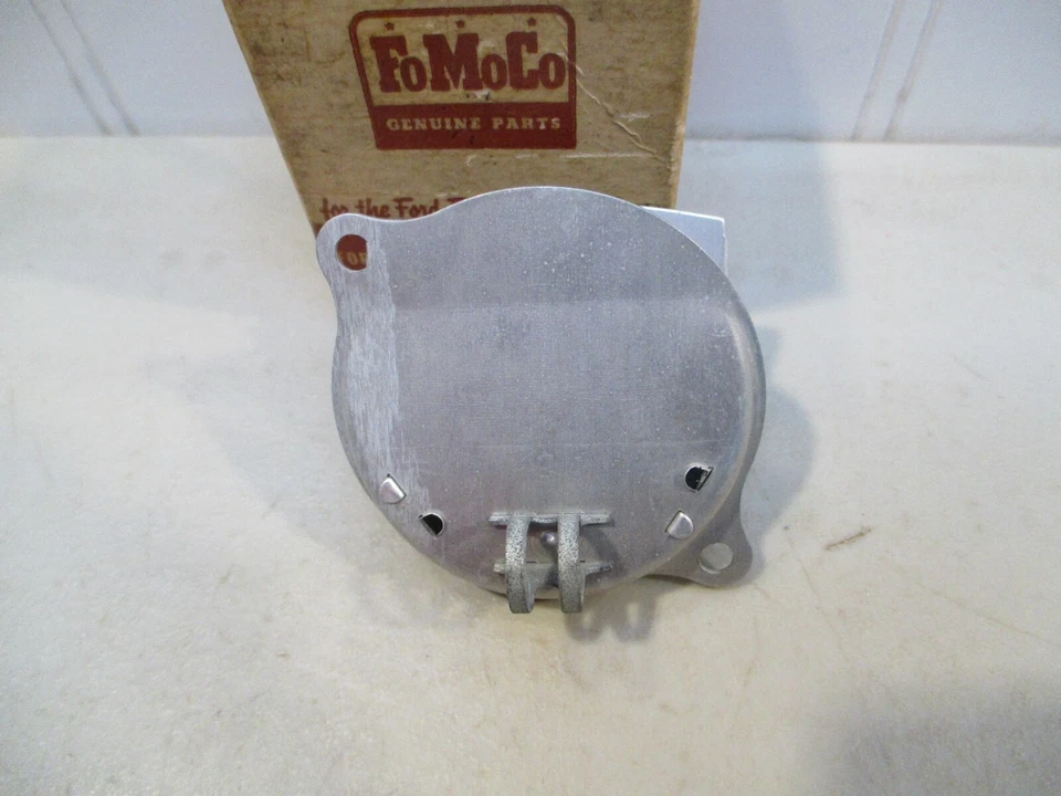 FORD 1952-1953 MEDIDOR AMPLIFICADOR COCHE DE PASAJEROS NUEVO EN CAJA MAINLINE CRESTLINE Foto 4 de 4