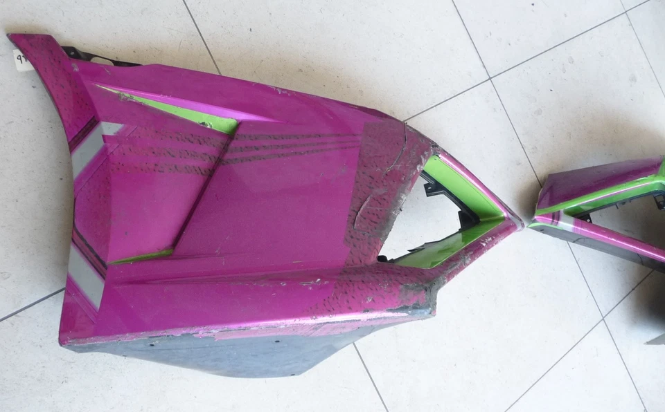 Lamborghini Gallardo LP 560-4 передний бампер левый/правый фрагменты 400807437E оригинальный - Изображение 2 из 4