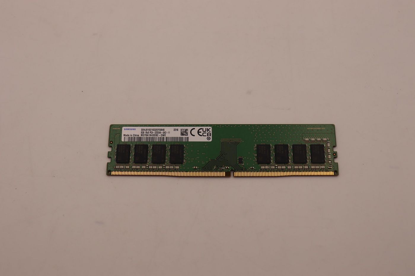 Lenovo 5M31L87455 8GB DDR4 UDIMM memory module.