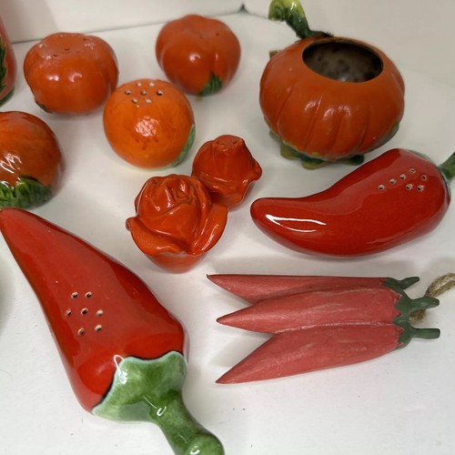 Vintage Rossetti Occupied Japan Strawberry,peppers,roses - Picture 4 of 6