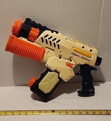 Vintage 2010 Nerf Super Soaker Tornado Strike Water Gun Pump Tested and Works