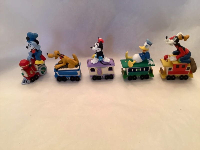 Hallmark 1998 Merry Miniatures Mickey & Friends Express Disney Train Set of 5