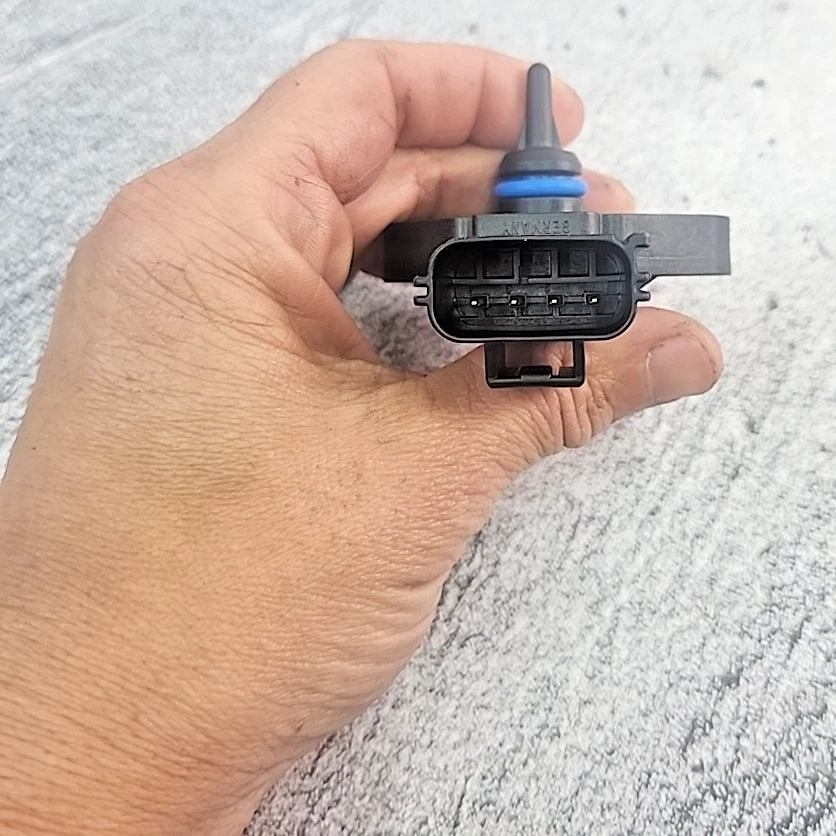 Motorcraft CM5229 Ford 3F2Z9G756AC Mustang F150 Fuel Injection Pressure Sensor - Image 2 of 4