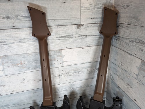 Guitar Hero Set of 2 Wireless Guitars Xbox 360 PS3 0000654 No Dongle - Used - Picture 8 of 8