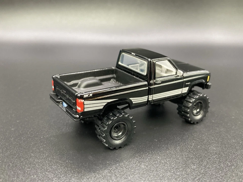 1987 Ford Ranger поднятый грузовик 4x4 1/64 литой заказной пикап Johnny Lightning - Изображение 3 из 4