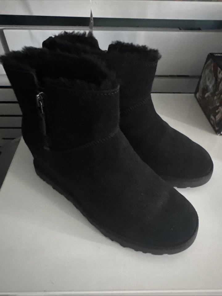 UGG Mini Bailey Button Bling Purple Suede Sheepskin Rhinestone Boots UK 3, photo 1 of 5