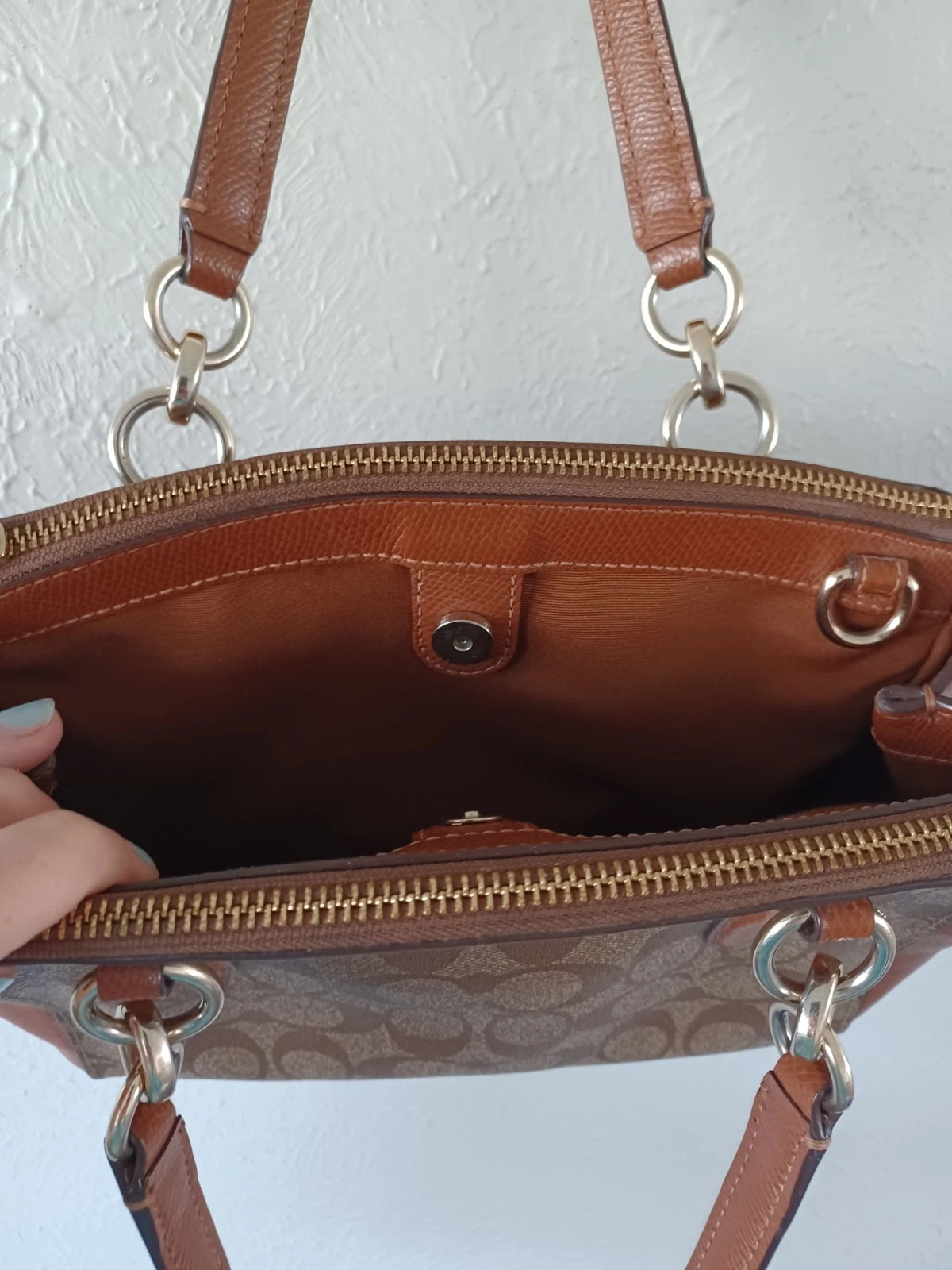 Borsa a tracolla Coach in pelle con logo firmato piccola Christie 10" × 7" × 3"